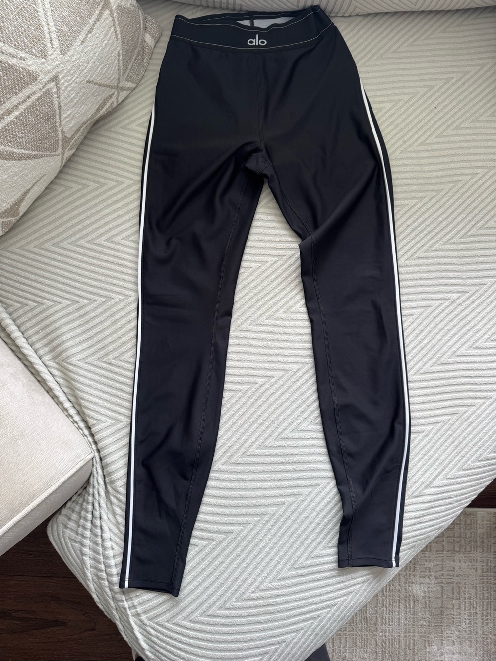 ALO Airlift Yoga Black Leggings with White Side Stripes